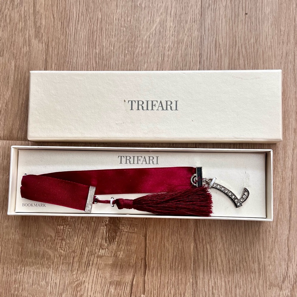 Vintage Trifari Luxury Red Satin Ribbon With Letter L Rhinestone Bookmark NIB‎